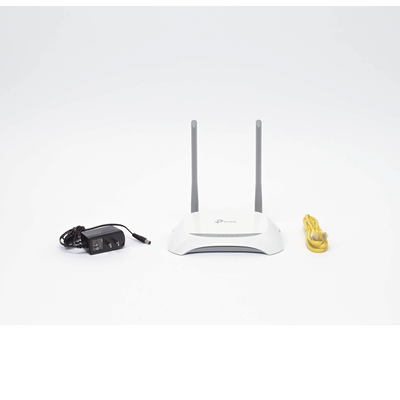 Router Inalámbrico para WISP con Configuración de fábrica personalizable, 2.4 GHz, 300 Mbps, 4 Puertos LAN 10/100 Mbps, 1 Puerto WAN 10/100 Mbps