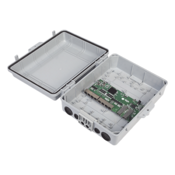 Switch PoE Inverso / 7x PoE In 24V / 1x PoE Out 24V 1A / 2x SFP / IP67 / 20 Gbps / 10.8x9.5x5.1 in