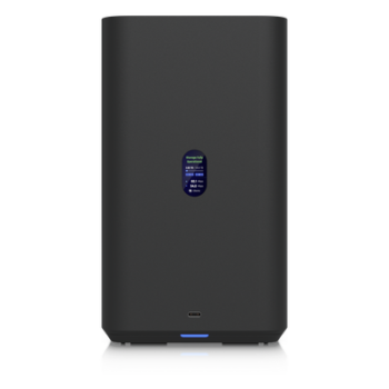 Servidor NAS Compacto / 2 Bahías 3.5" SATA / Puerto 2.5 GbE / PoE++ 60 W / Pantalla LCD 1.47" / USB-C 5 Gbps
