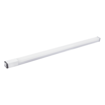 Luminario LED Tipo Regleta / 572 x 24 x 24 mm (1.88 x 0.08 x 0.08 ft) / 127 Vca / Luz Blanca 6 500 K / 900 lm / 9W