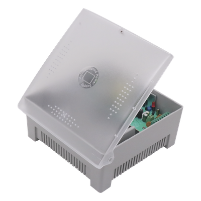 Fuente de Poder con Gabinete de 4 Salidas de 11 - 15 Vcc / 5 Amper / Voltaje de Entrada: 96 - 264 Vca / Soporta Protección contra Sobrecorriente de Salida, Protección contra Cortocircuito / Led Indicador